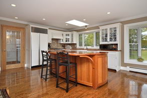 Kitchen - Country homes for sale and luxury real estate including horse farms and property in the Caledon and King City areas near Toronto
